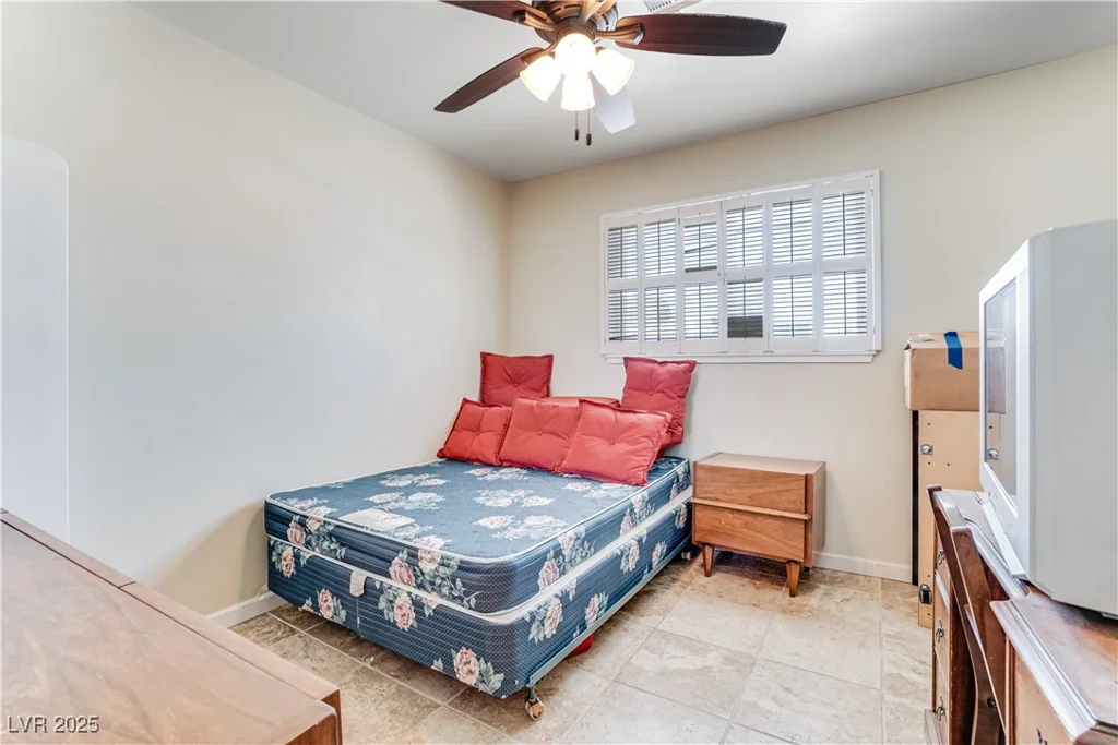 3382 Berwyck, Las Vegas, NV 89121