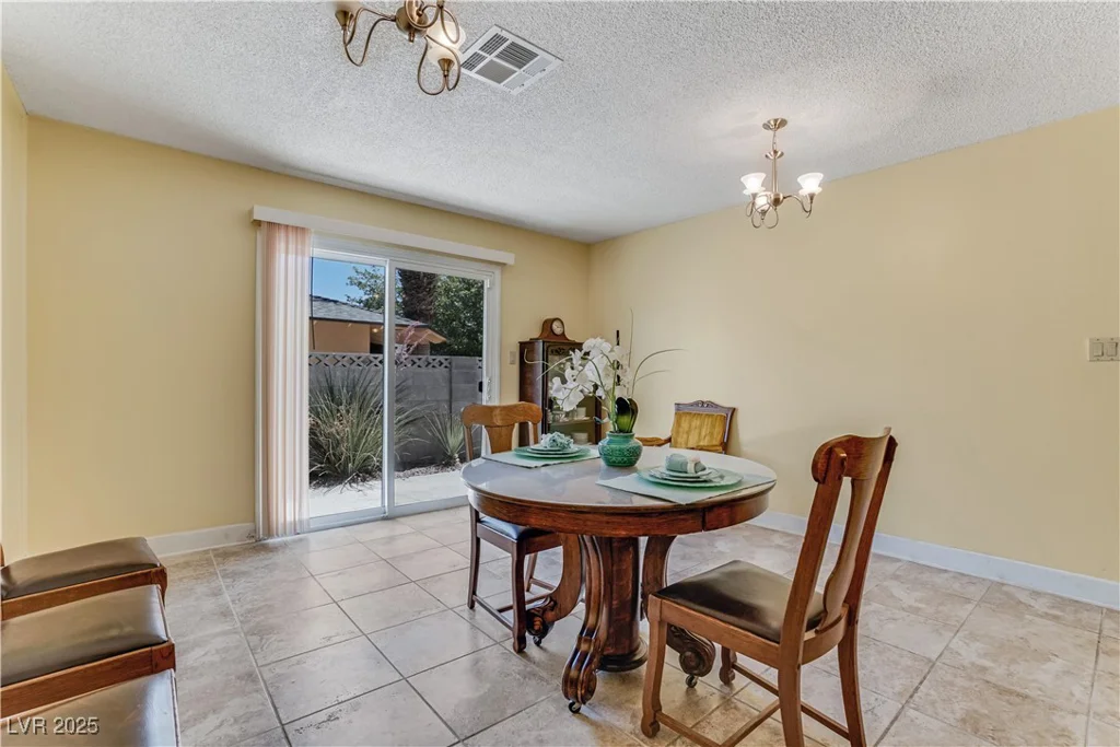 3382 Berwyck, Las Vegas, NV 89121