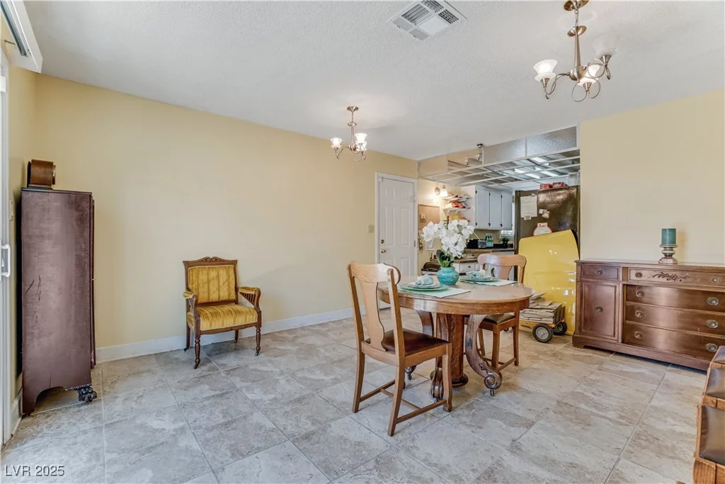 3382 Berwyck, Las Vegas, NV 89121