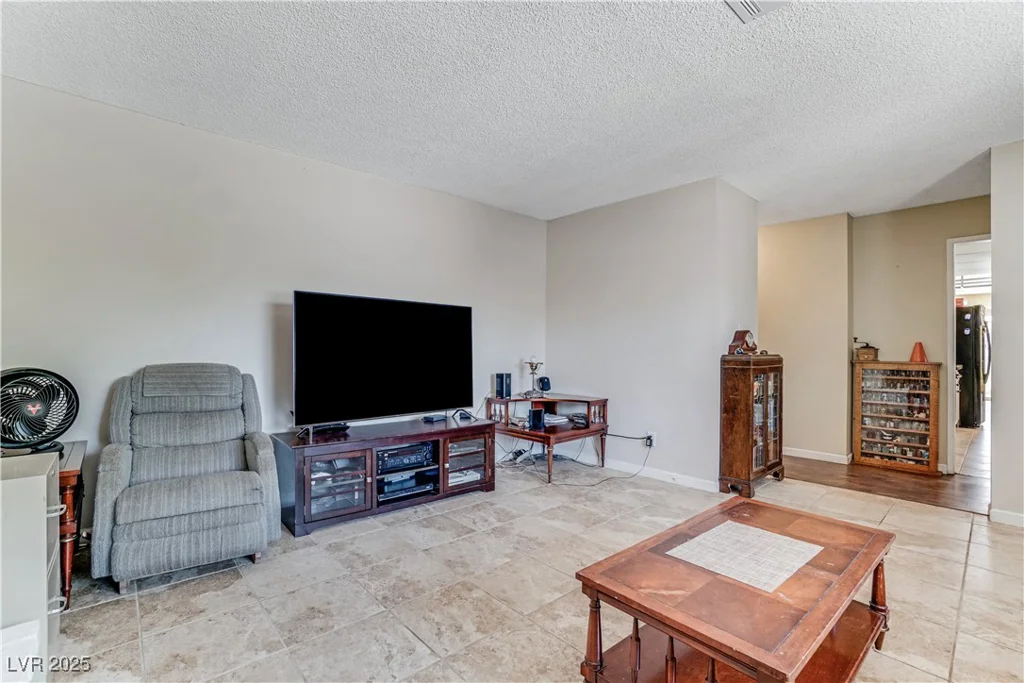 3382 Berwyck, Las Vegas, NV 89121