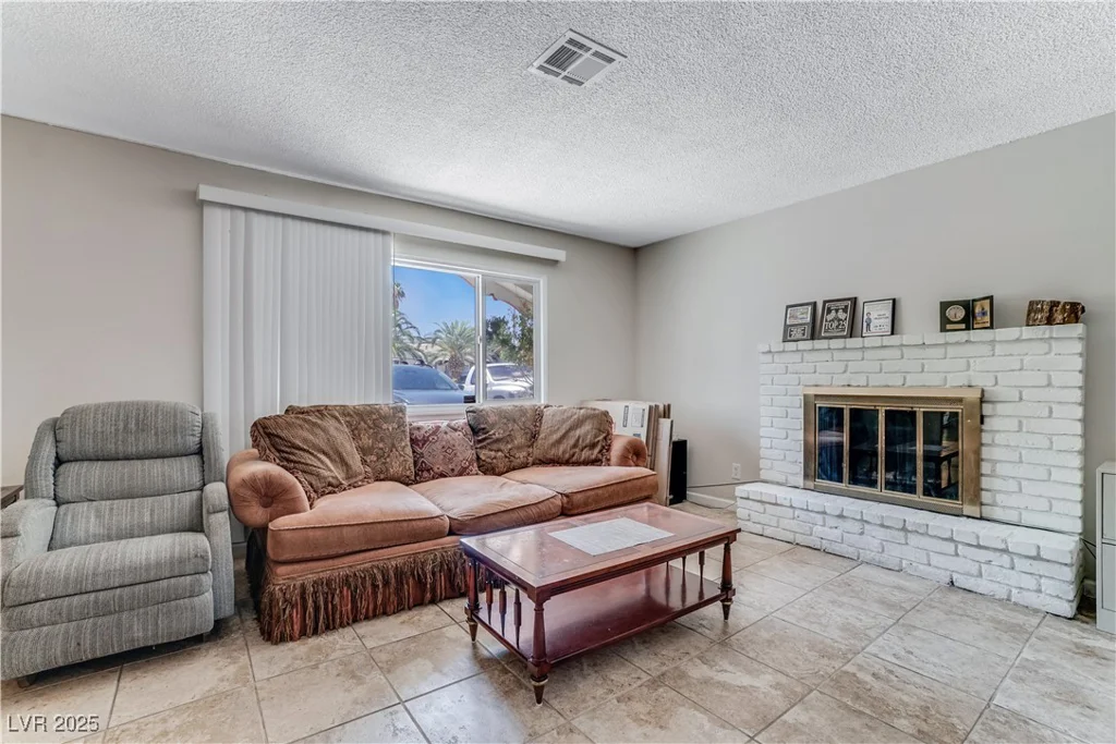 3382 Berwyck, Las Vegas, NV 89121