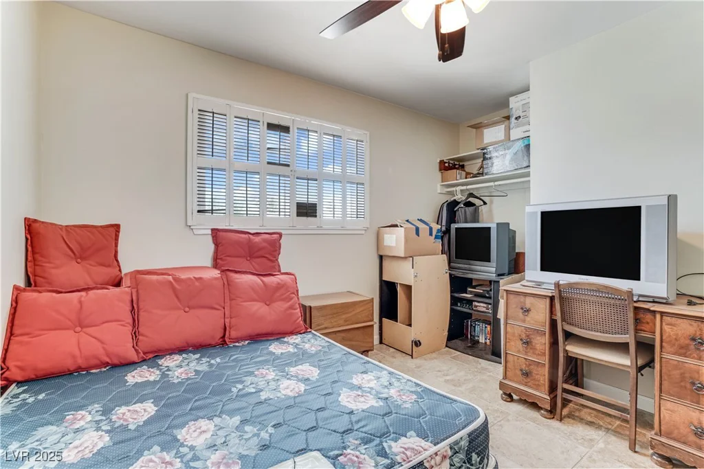 3382 Berwyck, Las Vegas, NV 89121