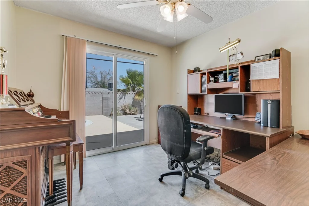 3382 Berwyck, Las Vegas, NV 89121