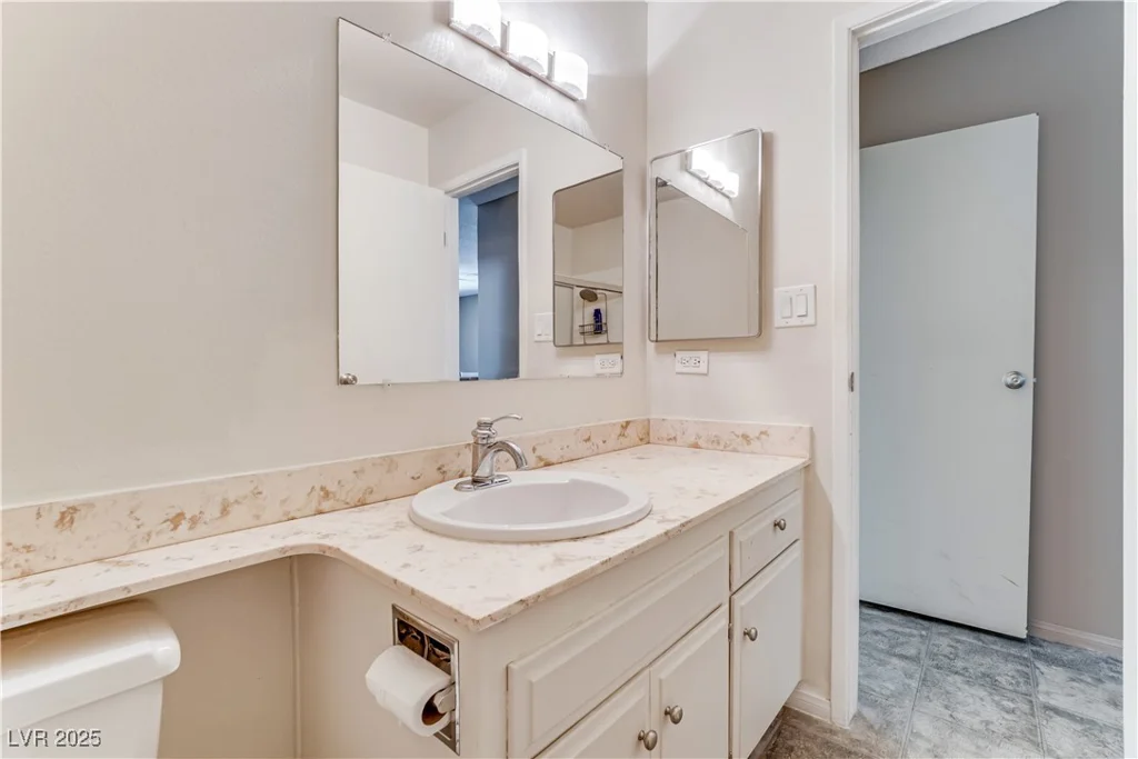 3382 Berwyck, Las Vegas, NV 89121
