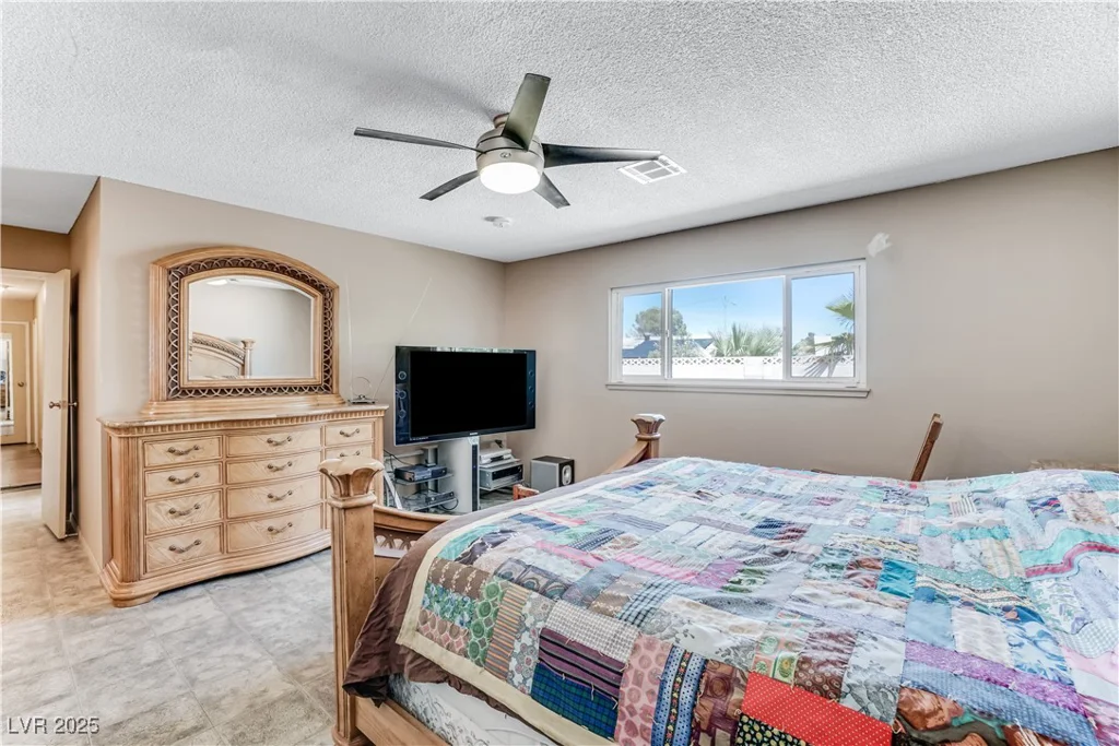3382 Berwyck, Las Vegas, NV 89121