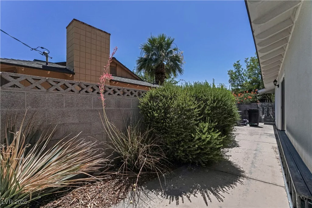 3382 Berwyck, Las Vegas, NV 89121