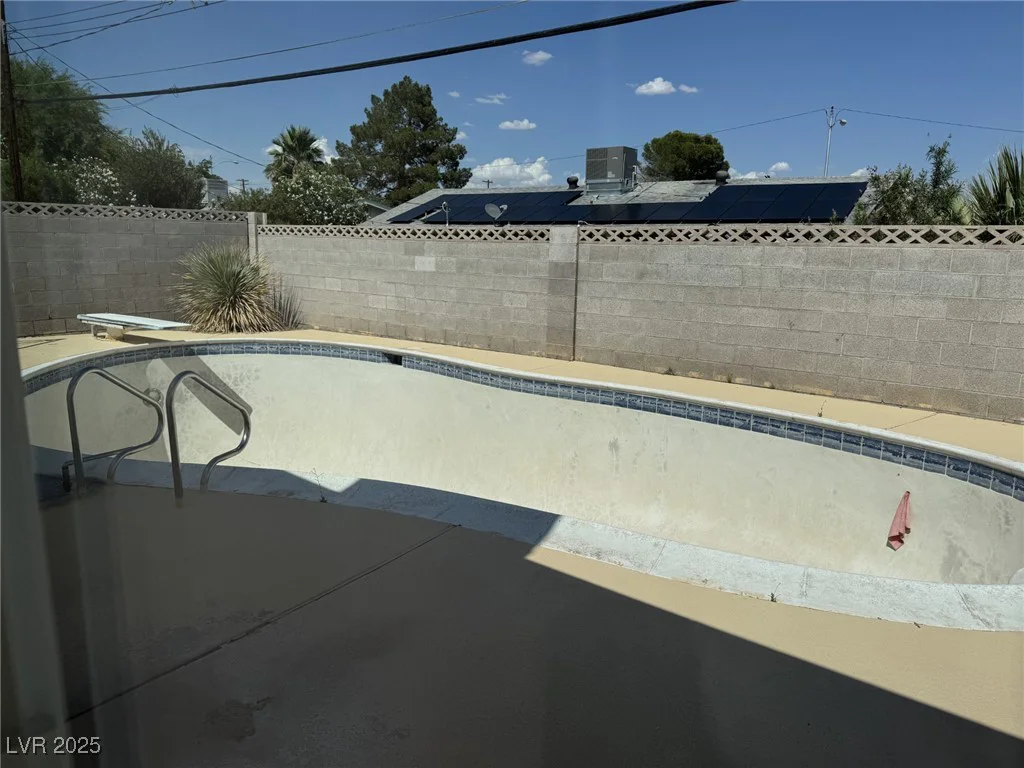3382 Berwyck, Las Vegas, NV 89121