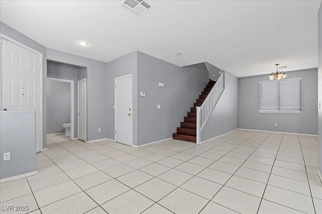 180 Duck Hollow, Las Vegas, NV 89148