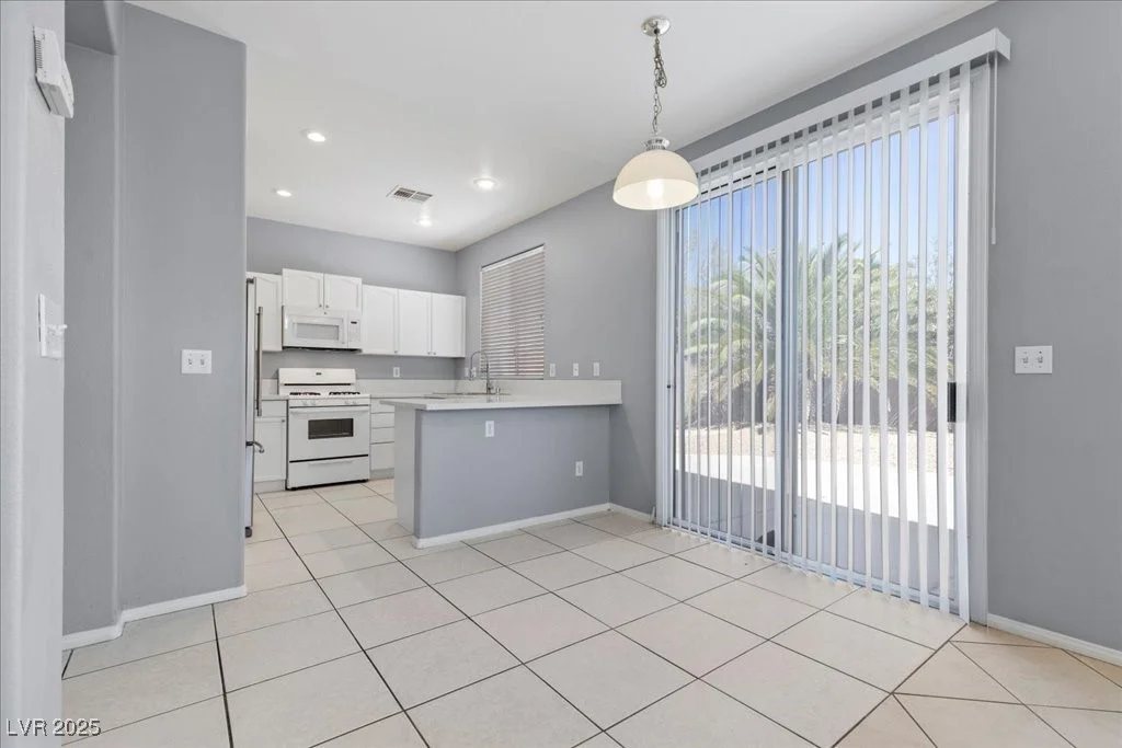 180 Duck Hollow, Las Vegas, NV 89148