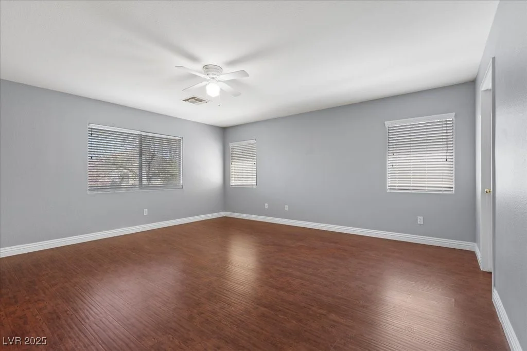 180 Duck Hollow, Las Vegas, NV 89148