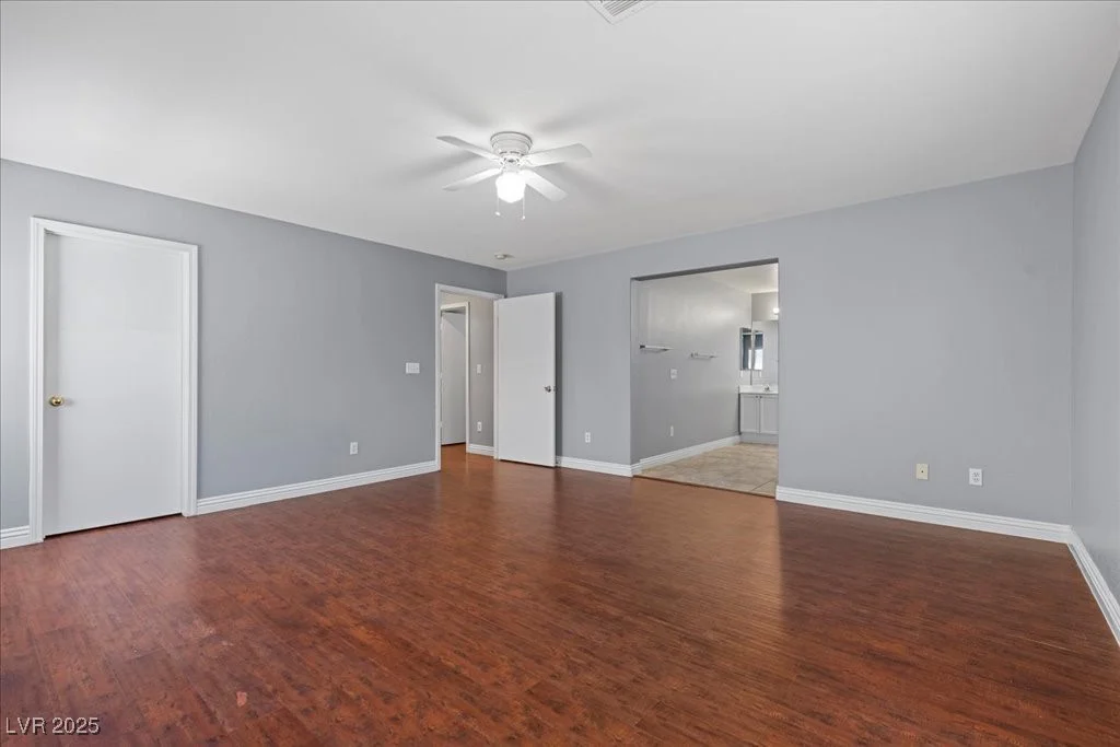 180 Duck Hollow, Las Vegas, NV 89148