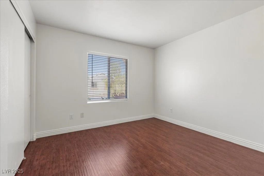 180 Duck Hollow, Las Vegas, NV 89148