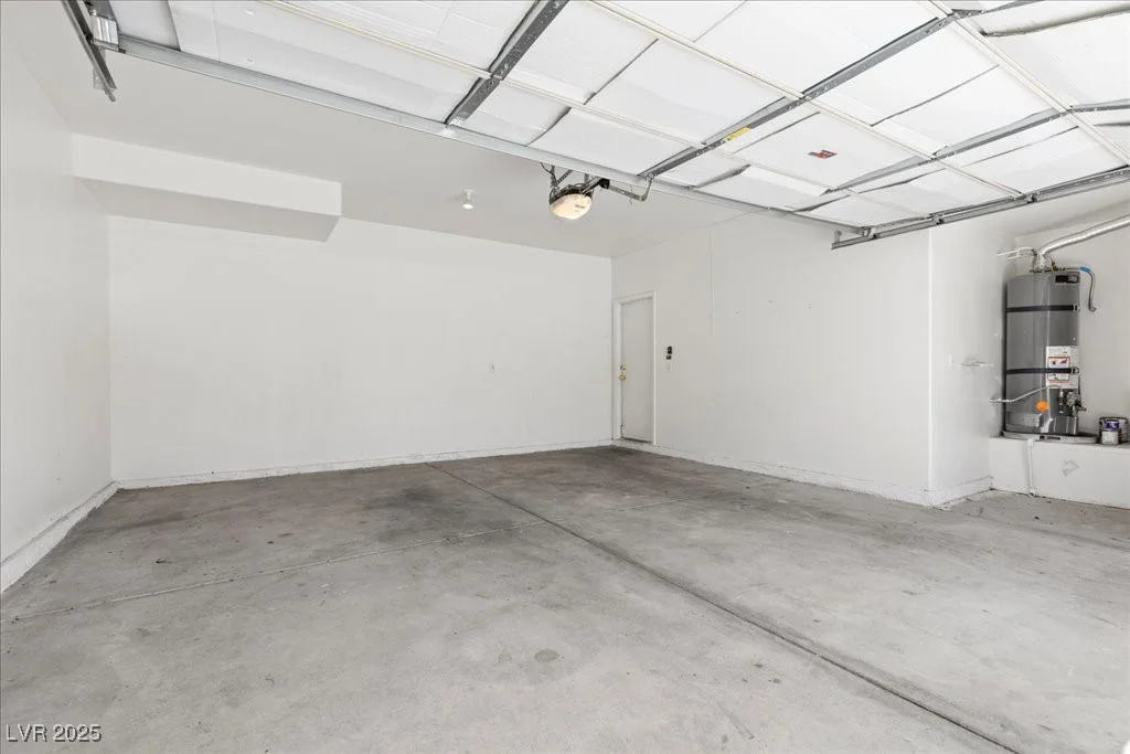 180 Duck Hollow, Las Vegas, NV 89148