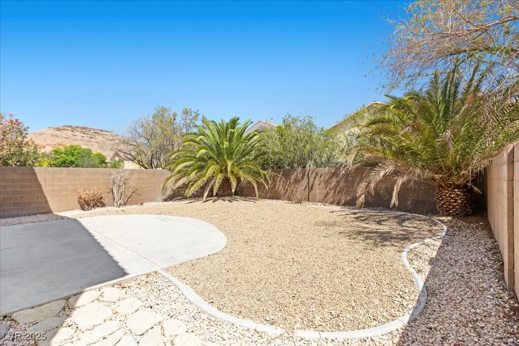 180 Duck Hollow, Las Vegas, NV 89148