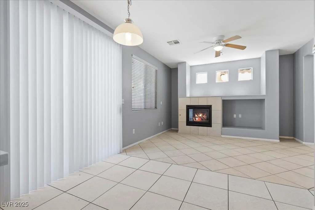 180 Duck Hollow, Las Vegas, NV 89148