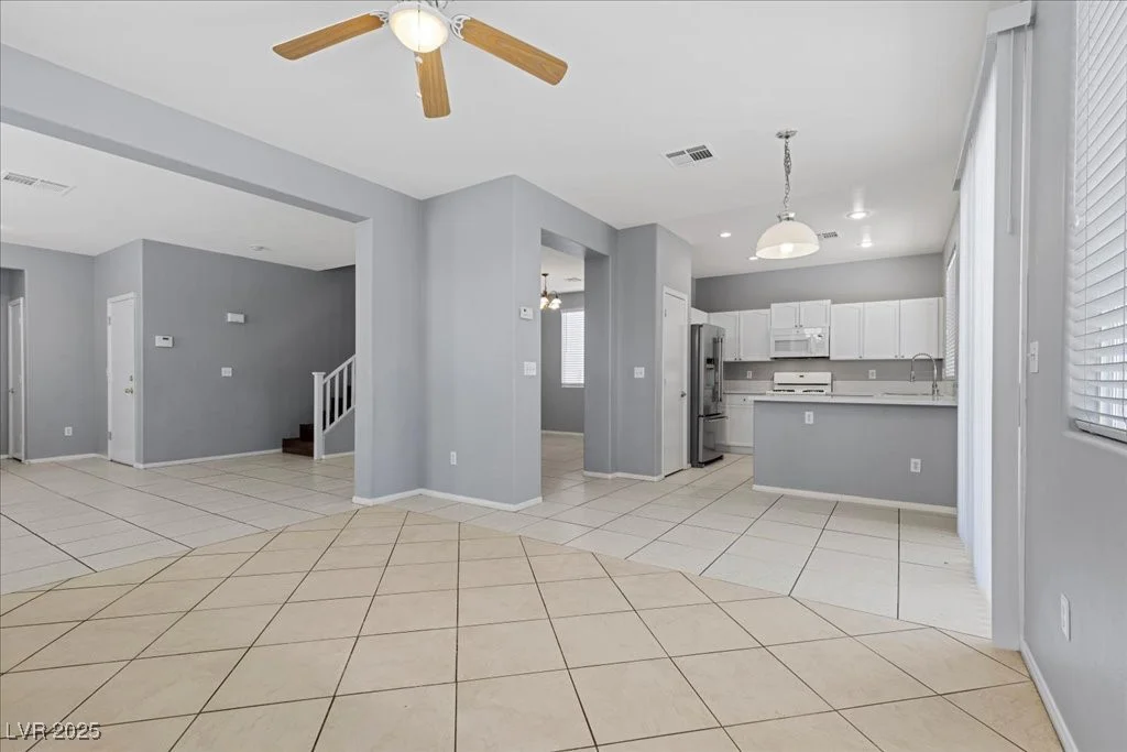 180 Duck Hollow, Las Vegas, NV 89148