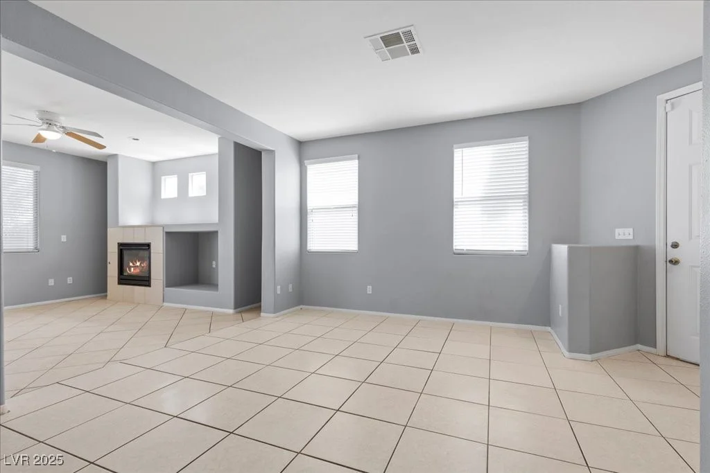 180 Duck Hollow, Las Vegas, NV 89148