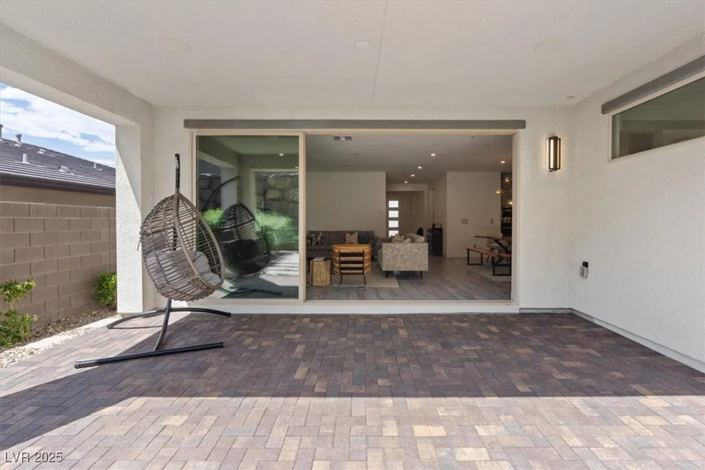 1957 Regal Bluff, Henderson, NV 89052