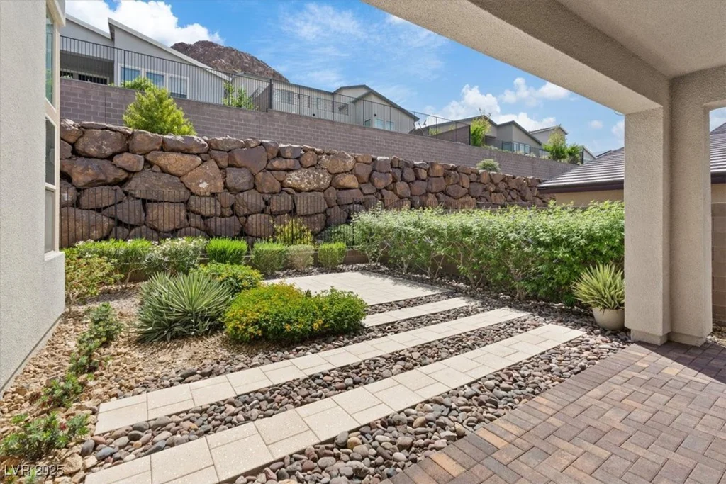 1957 Regal Bluff, Henderson, NV 89052