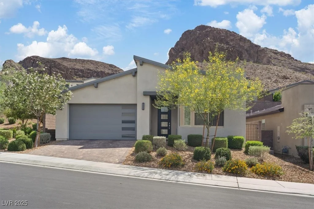 1957 Regal Bluff, Henderson, NV 89052