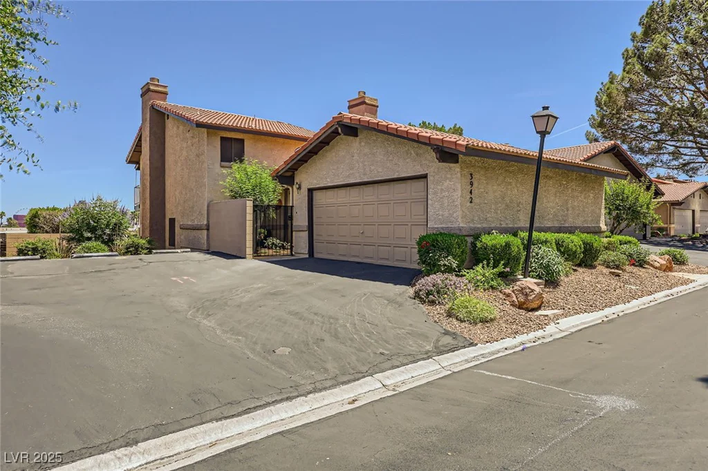 3942 Delos, Las Vegas, NV 89103