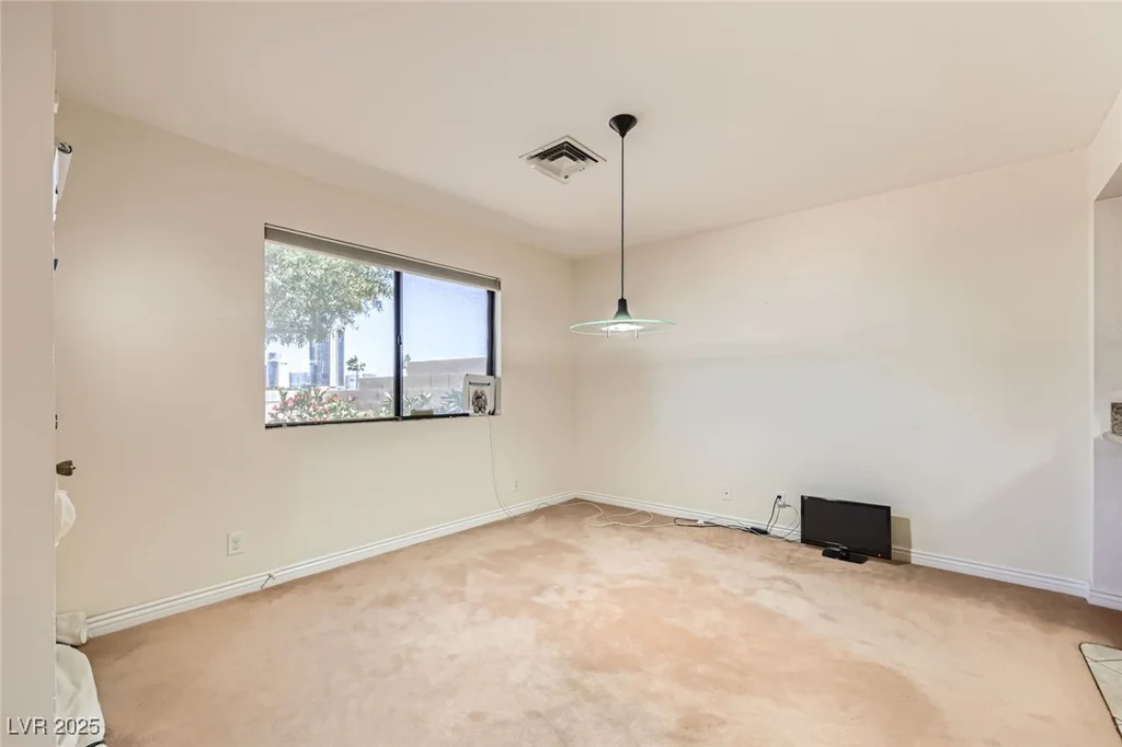 3942 Delos, Las Vegas, NV 89103