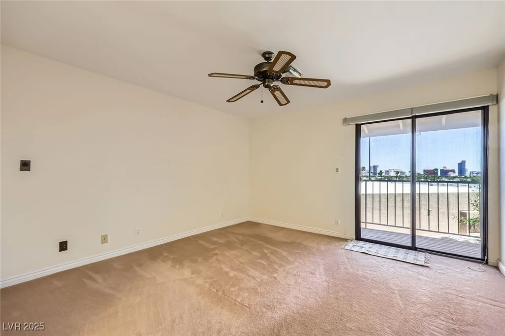 3942 Delos, Las Vegas, NV 89103