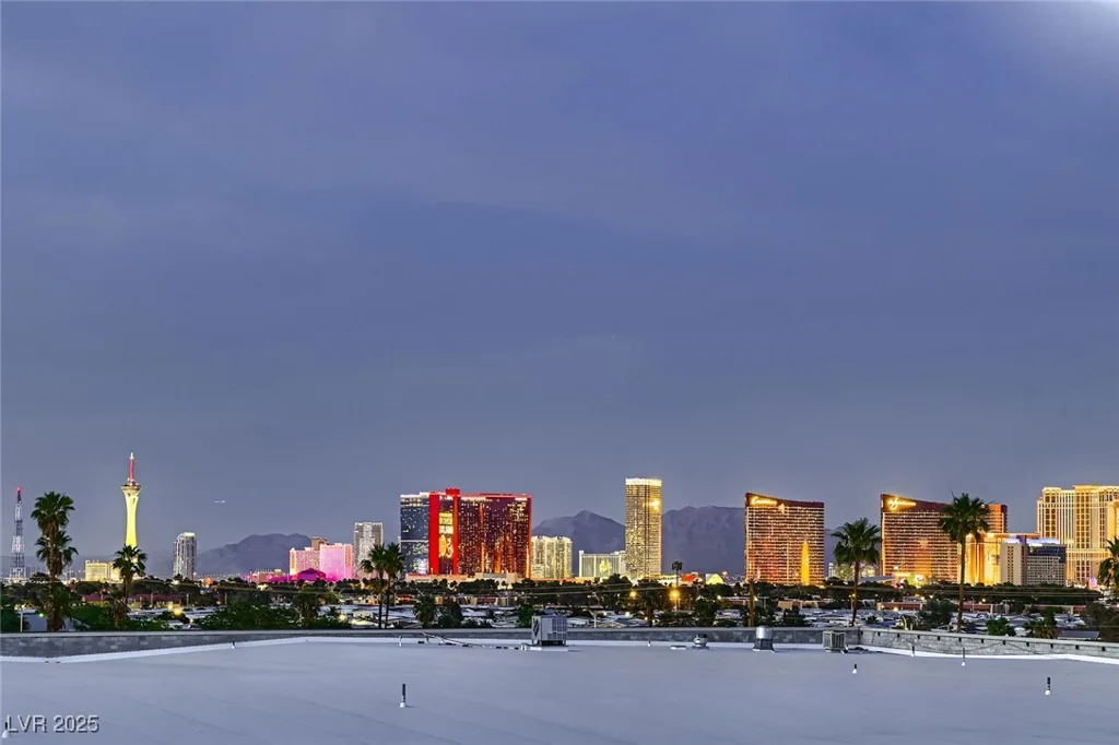 3942 Delos, Las Vegas, NV 89103
