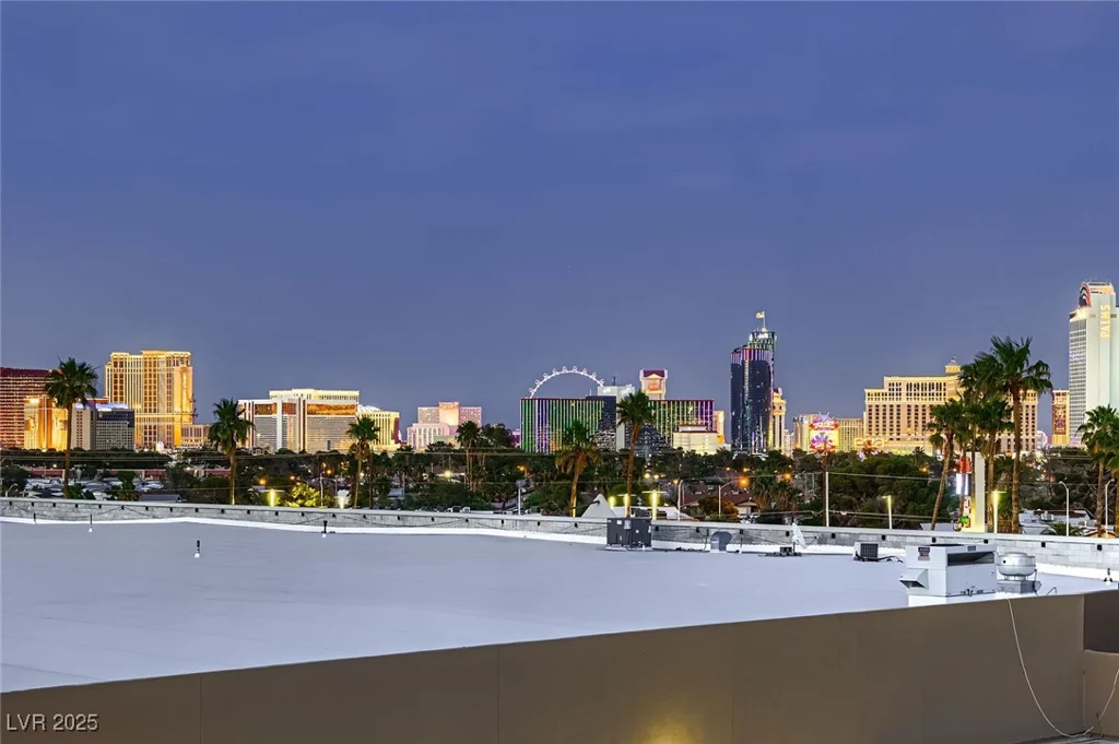 3942 Delos, Las Vegas, NV 89103