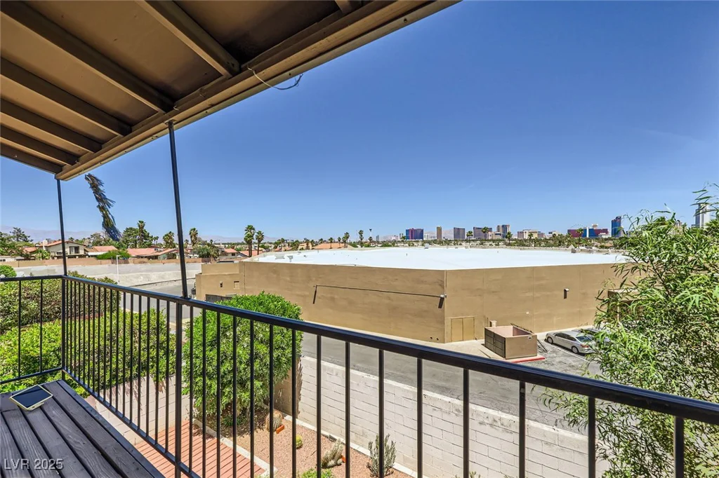 3942 Delos, Las Vegas, NV 89103