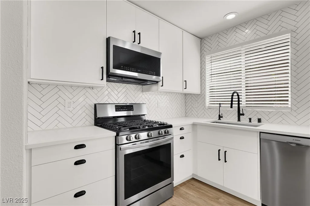 10554 Lilac Tree, Las Vegas, NV 89135