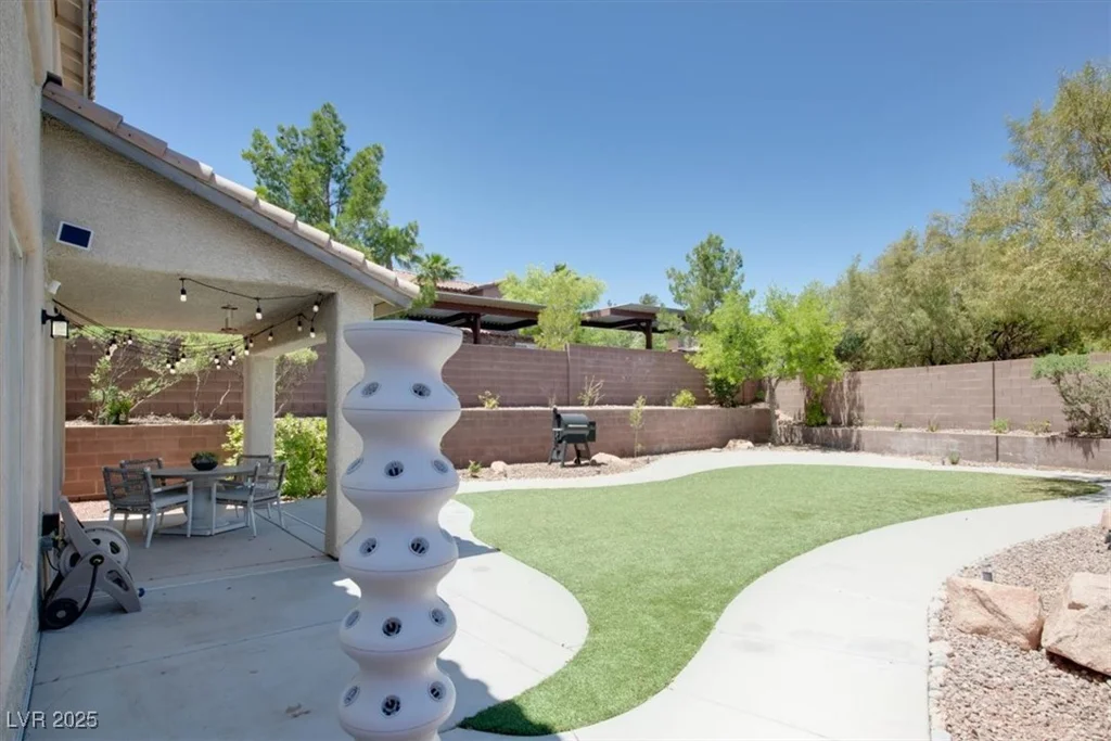 10554 Lilac Tree, Las Vegas, NV 89135