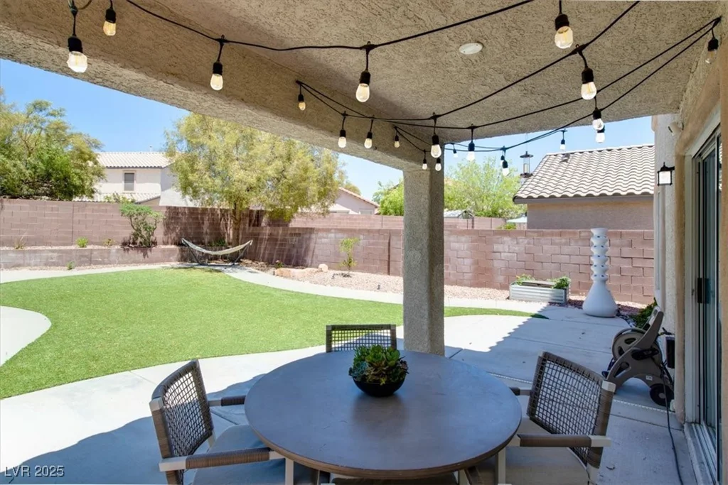 10554 Lilac Tree, Las Vegas, NV 89135