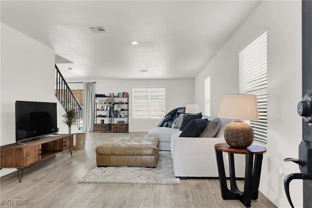 10554 Lilac Tree, Las Vegas, NV 89135