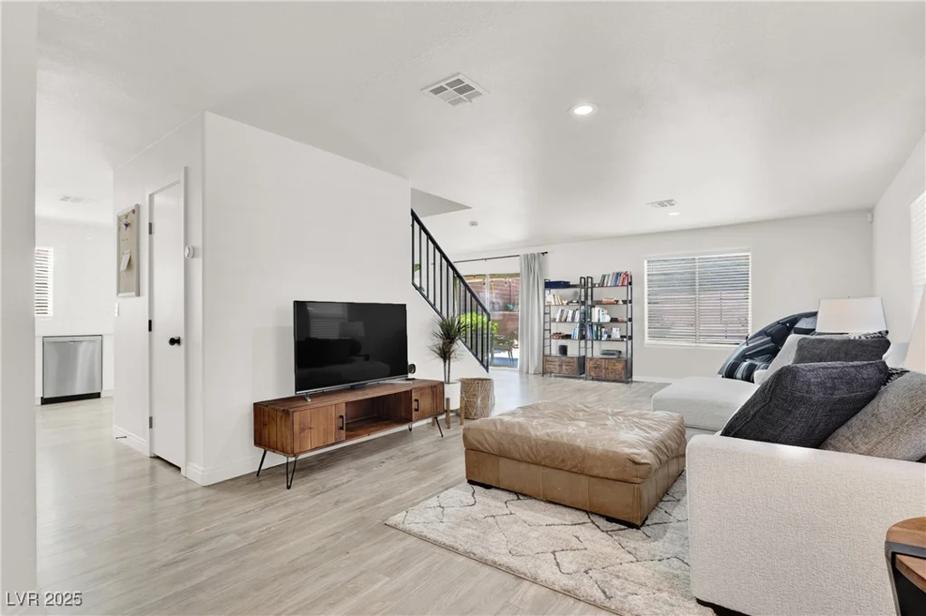 10554 Lilac Tree, Las Vegas, NV 89135