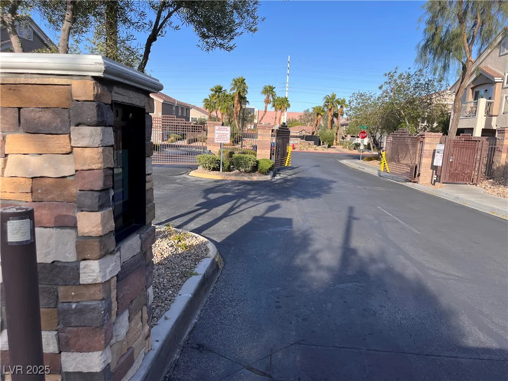 10147 Aspen Rose, Las Vegas, NV 89183