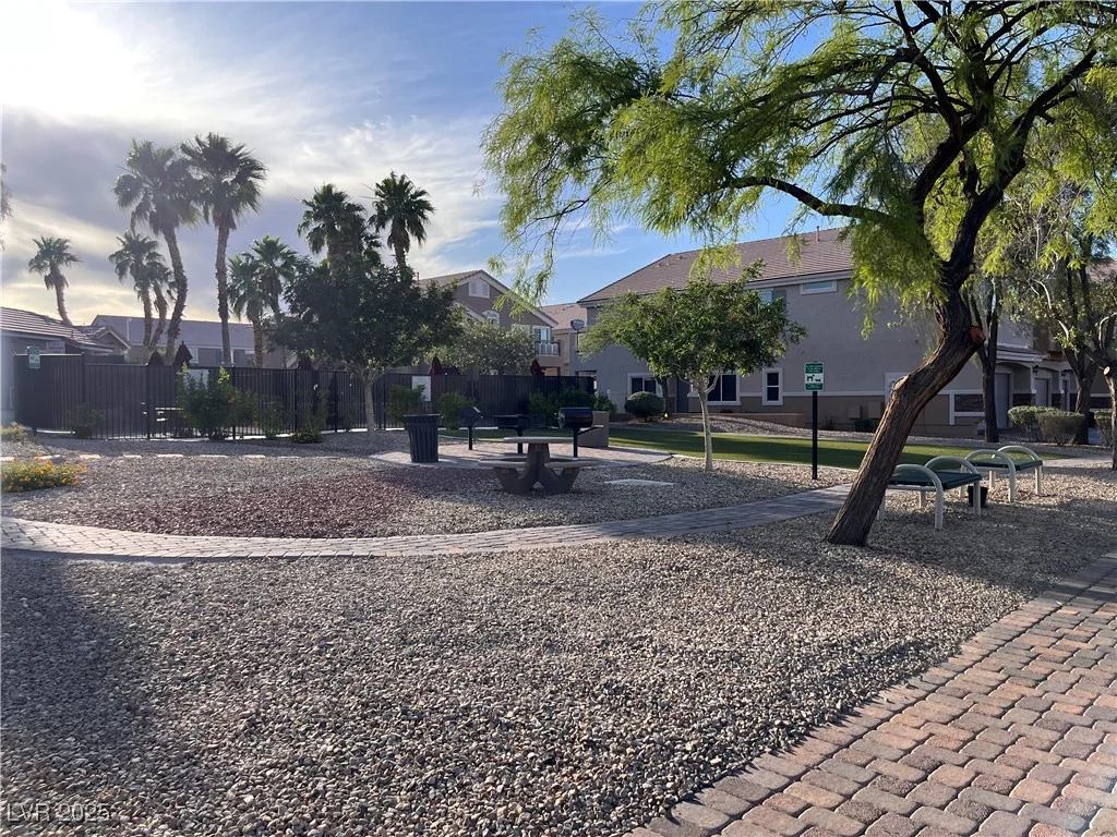 10147 Aspen Rose, Las Vegas, NV 89183