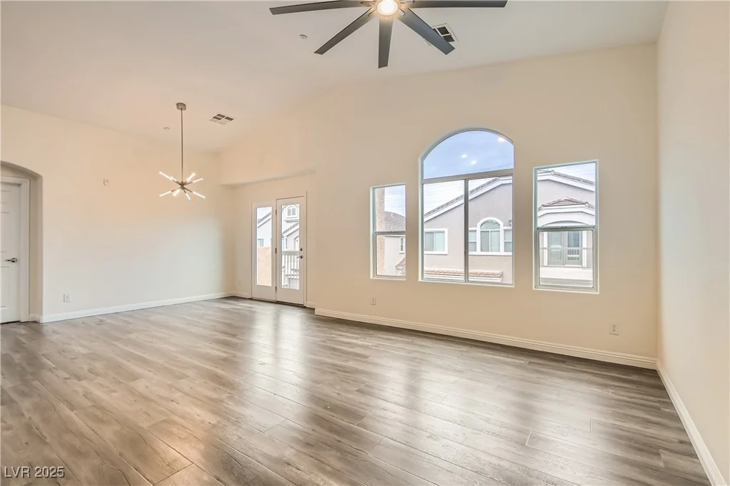 10147 Aspen Rose, Las Vegas, NV 89183