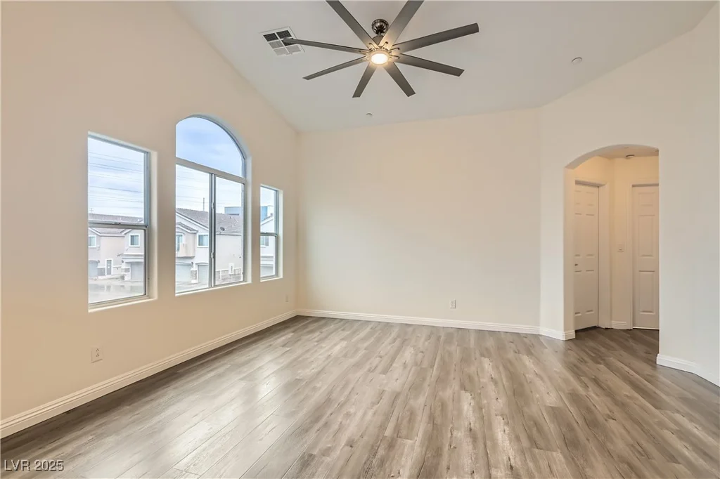 10147 Aspen Rose, Las Vegas, NV 89183