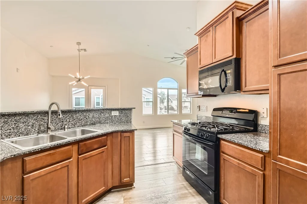 10147 Aspen Rose, Las Vegas, NV 89183