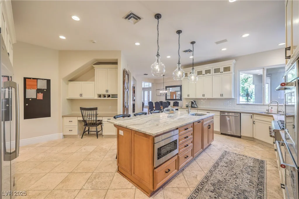 2086 Troon, Henderson, NV 89074