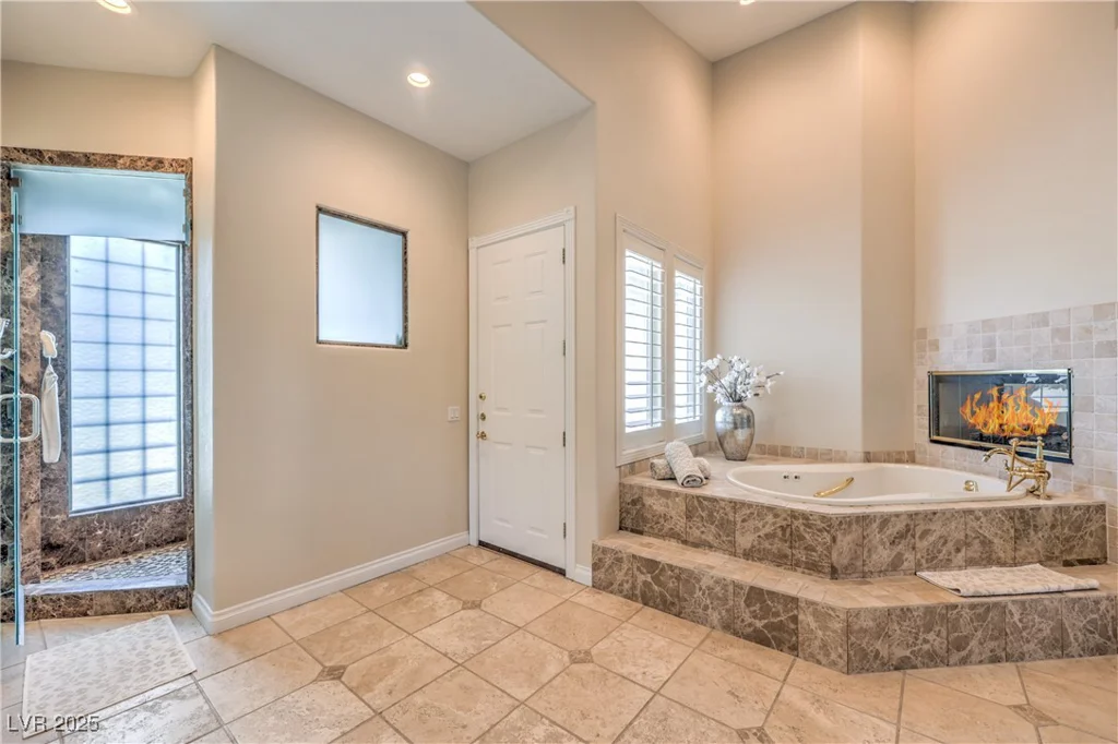 2086 Troon, Henderson, NV 89074