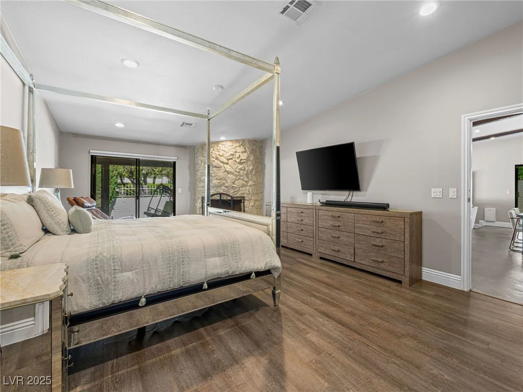 2104 Plaza De La Candela, Las Vegas, NV 89102