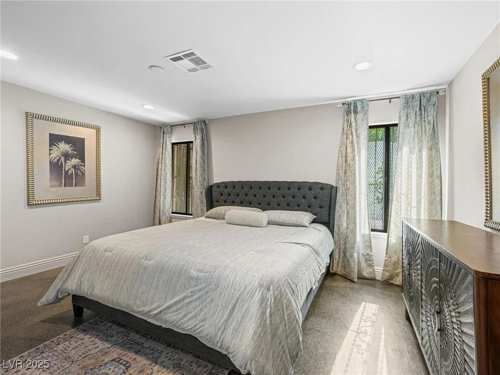 2104 Plaza De La Candela, Las Vegas, NV 89102
