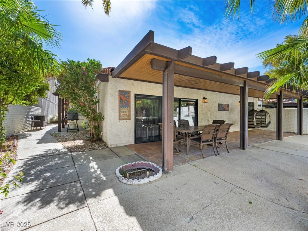 2104 Plaza De La Candela, Las Vegas, NV 89102