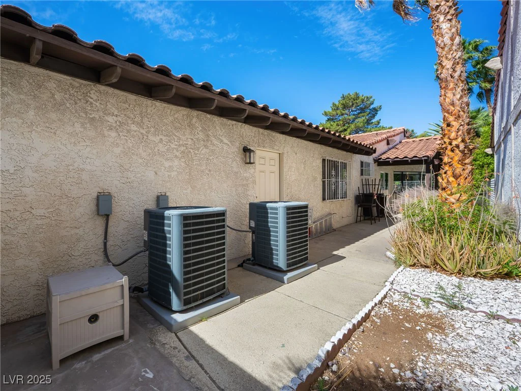 2104 Plaza De La Candela, Las Vegas, NV 89102