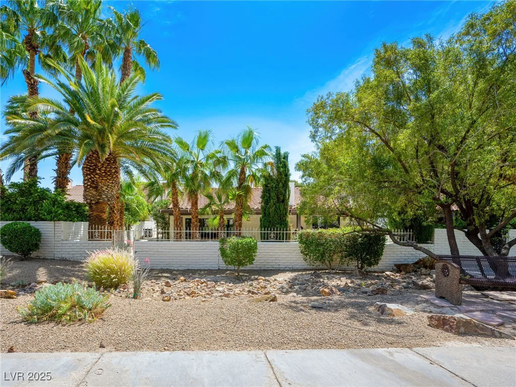 2104 Plaza De La Candela, Las Vegas, NV 89102