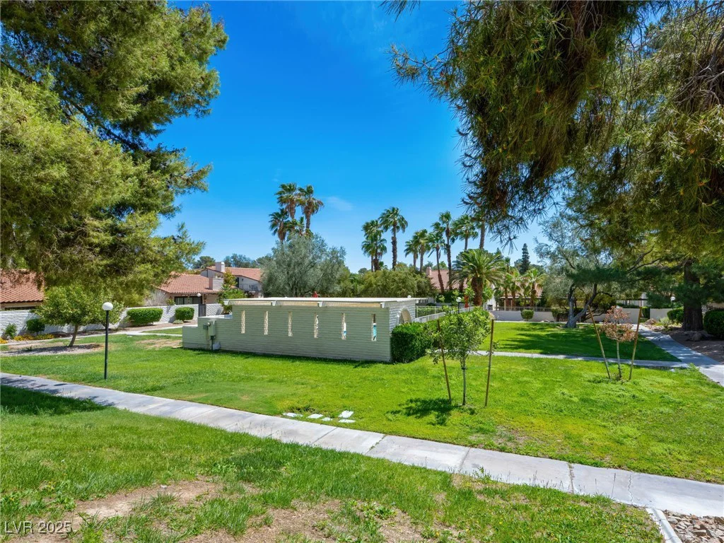 2104 Plaza De La Candela, Las Vegas, NV 89102