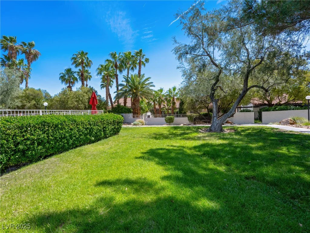 2104 Plaza De La Candela, Las Vegas, NV 89102