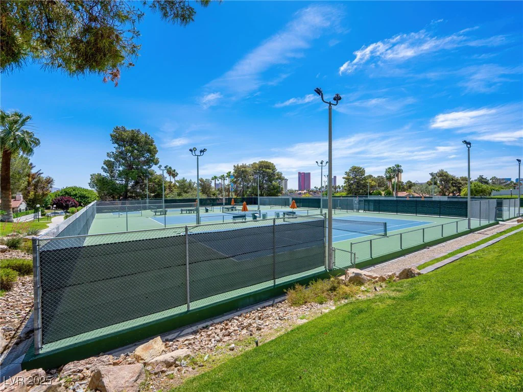 2104 Plaza De La Candela, Las Vegas, NV 89102